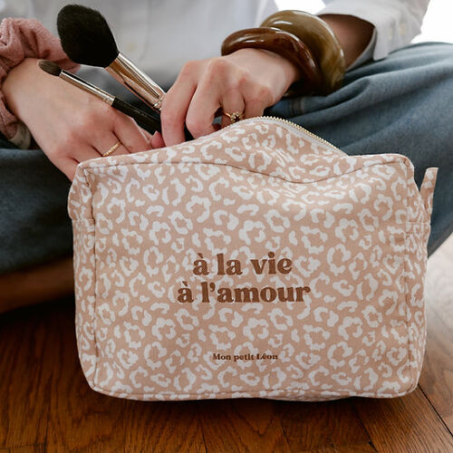 Les Petits Marmots | Trousse de toilette léopard nude - A la vie, à l'amour